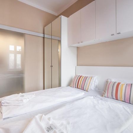 Pink Secrets Apartment Budapest Esterno foto