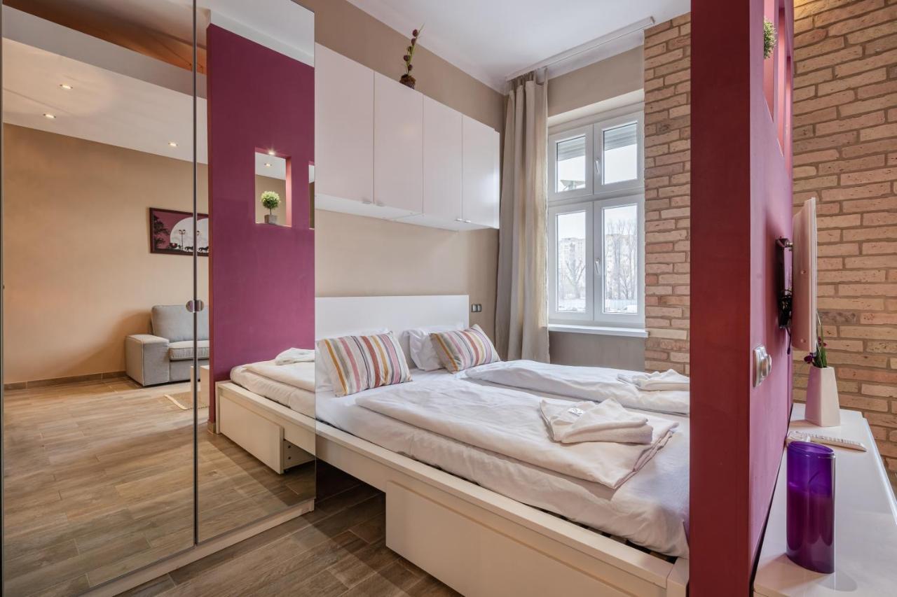 Pink Secrets Apartment Budapest Esterno foto
