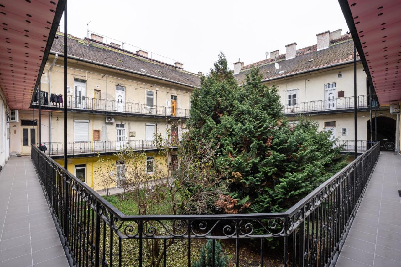 Pink Secrets Apartment Budapest Esterno foto